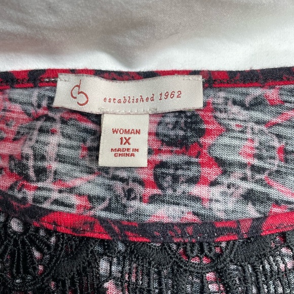 Dress Barn Red and Black 3/4 Sleeve Relaxed Blouse with Lace Top - Picture 4 of 5